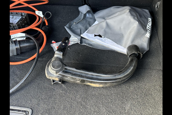 Peugeot 3008 1.6 HYbrid4 300 GT COMPLETE AUTO| PANO| ELEK. ACHTERKLEP| TREKHAAK| ELEK. STOEL + MASSAGE| FOCAL AUDIO| CAMERA ACHTER + VOOR| STOELVERWARMING| ADAP. CRUISE