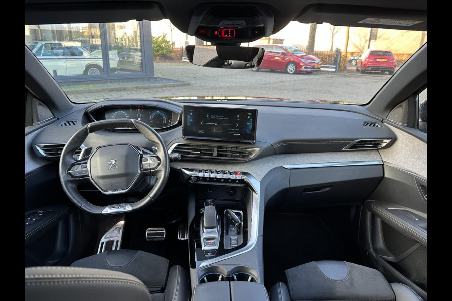 Peugeot 3008 1.6 HYbrid4 300 GT COMPLETE AUTO| PANO| ELEK. ACHTERKLEP| TREKHAAK| ELEK. STOEL + MASSAGE| FOCAL AUDIO| CAMERA ACHTER + VOOR| STOELVERWARMING| ADAP. CRUISE