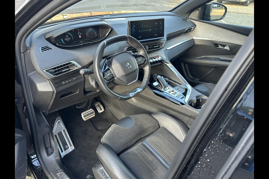 Peugeot 3008 1.6 HYbrid4 300 GT COMPLETE AUTO| PANO| ELEK. ACHTERKLEP| TREKHAAK| ELEK. STOEL + MASSAGE| FOCAL AUDIO| CAMERA ACHTER + VOOR| STOELVERWARMING| ADAP. CRUISE