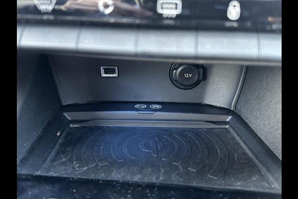 Peugeot 3008 1.6 HYbrid4 300 GT COMPLETE AUTO| PANO| ELEK. ACHTERKLEP| TREKHAAK| ELEK. STOEL + MASSAGE| FOCAL AUDIO| CAMERA ACHTER + VOOR| STOELVERWARMING| ADAP. CRUISE