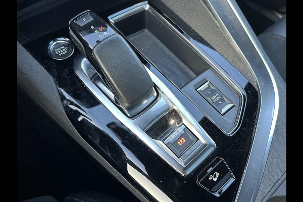 Peugeot 3008 1.6 HYbrid4 300 GT COMPLETE AUTO| PANO| ELEK. ACHTERKLEP| TREKHAAK| ELEK. STOEL + MASSAGE| FOCAL AUDIO| CAMERA ACHTER + VOOR| STOELVERWARMING| ADAP. CRUISE