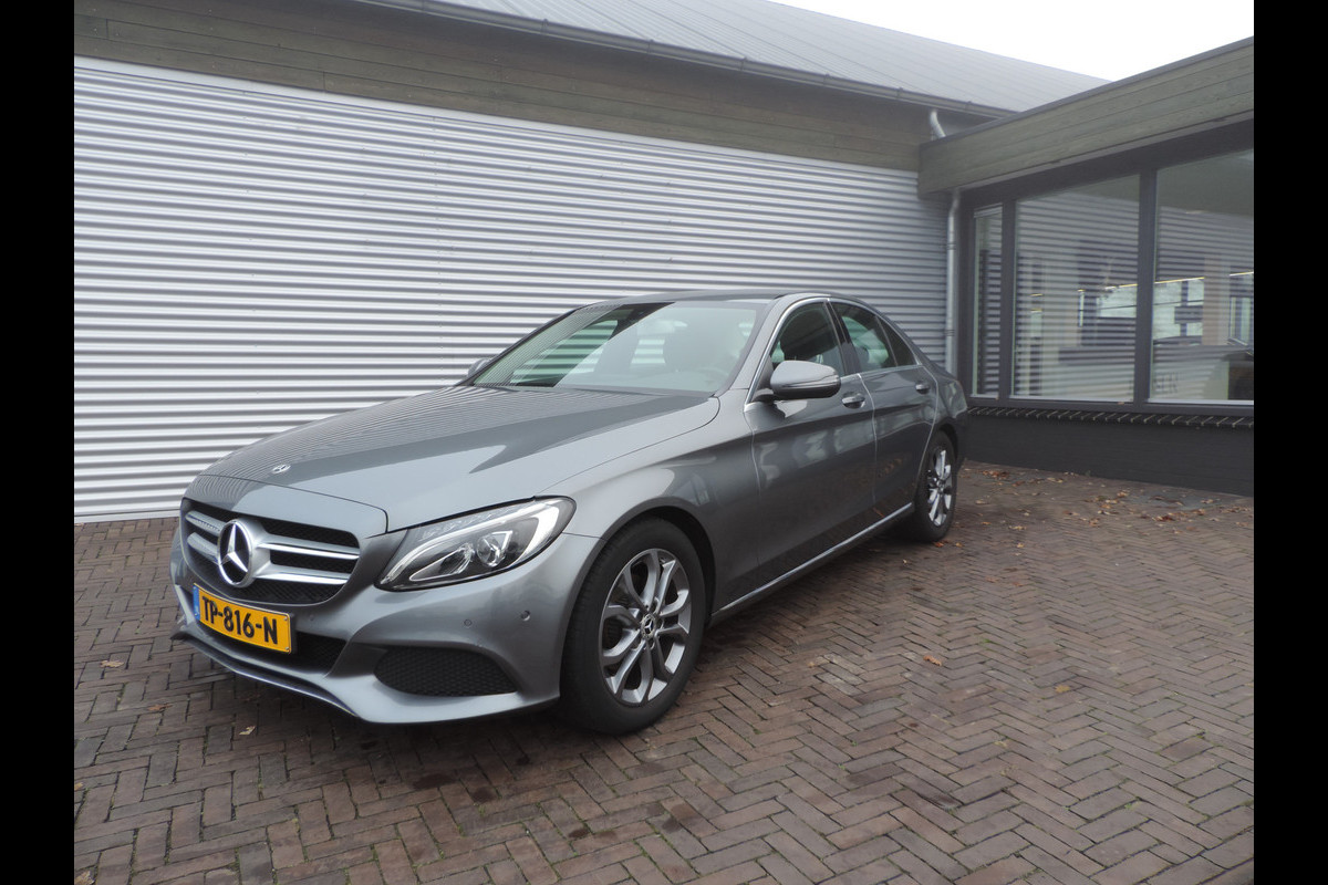 Mercedes-Benz C-Klasse 180 Business Solution LAGE KM