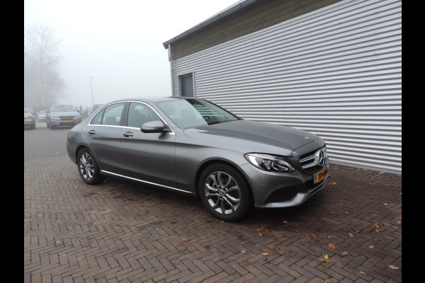 Mercedes-Benz C-Klasse 180 Business Solution LAGE KM