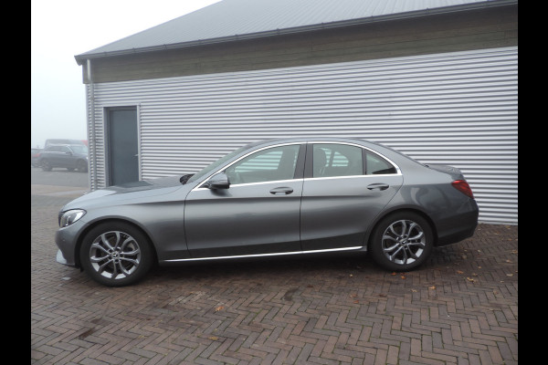 Mercedes-Benz C-Klasse 180 Business Solution LAGE KM