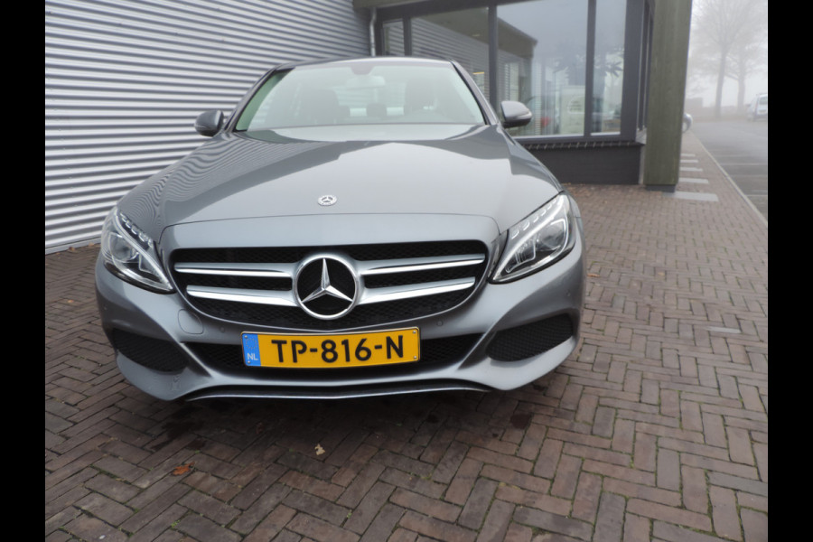 Mercedes-Benz C-Klasse 180 Business Solution LAGE KM
