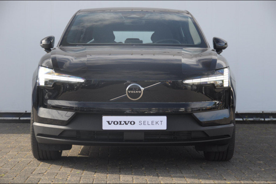 Volvo EX30 272PK Ext. Range Plus Adaptieve cruise control / BLIS / Parkeersensoren met camera / Elektrische achterklep / 20" velgen / Google infotainment / Keyless entry