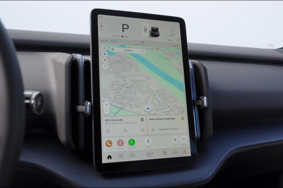 Volvo EX30 272PK Ext. Range Plus Adaptieve cruise control / BLIS / Parkeersensoren met camera / Elektrische achterklep / 20" velgen / Google infotainment / Keyless entry