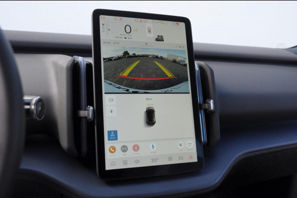 Volvo EX30 272PK Ext. Range Plus Adaptieve cruise control / BLIS / Parkeersensoren met camera / Elektrische achterklep / 20" velgen / Google infotainment / Keyless entry