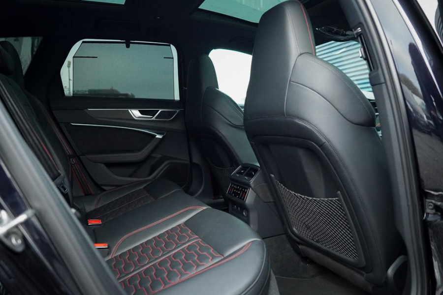 Audi A6 Avant RS 6 TFSI quattro / Pano / Dynamic+ / Keramisch / Nachtzicht / Valcona