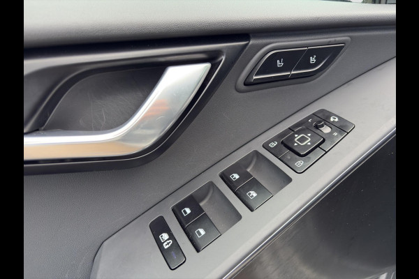 Kia Niro 1.6 GDi Hybrid ExecutiveLine Automaat | Elektrische Geheugenstoelen | Leder | Camera | Cruise | Sensoren | Stoelverwaming & Verkoeling |