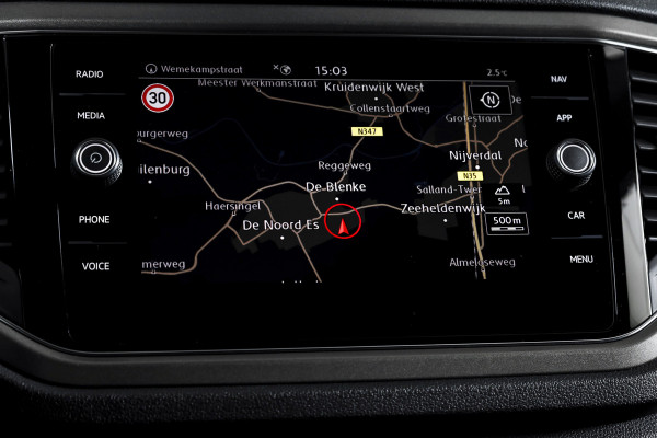 Volkswagen T-Roc 1.5 TSI 150 PK Style - Automaat | Adapt.Cruise | PDC | NAV+App.Connect | Auto.Airco | LM 17" |