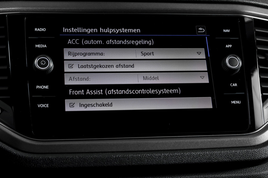 Volkswagen T-Roc 1.5 TSI 150 PK Style - Automaat | Adapt.Cruise | PDC | NAV+App.Connect | Auto.Airco | LM 17" |