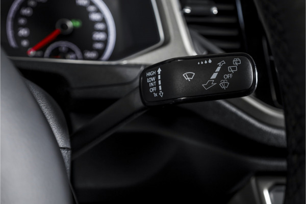 Volkswagen T-Roc 1.5 TSI 150 PK Style - Automaat | Adapt.Cruise | PDC | NAV+App.Connect | Auto.Airco | LM 17" |