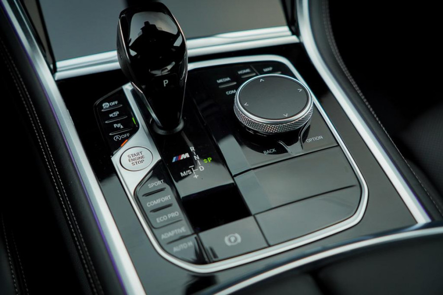 BMW 8 Serie Gran Coupé M850i xDrive High Executive / Drive Assist / 360 Camera / Stoelverwarming&koeling