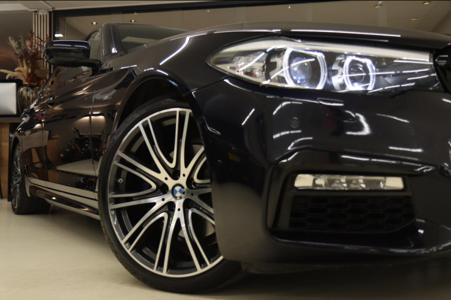 BMW 5 Serie 520d High Executive PANO/CARPLAY/SVEER/360CAM/VOL