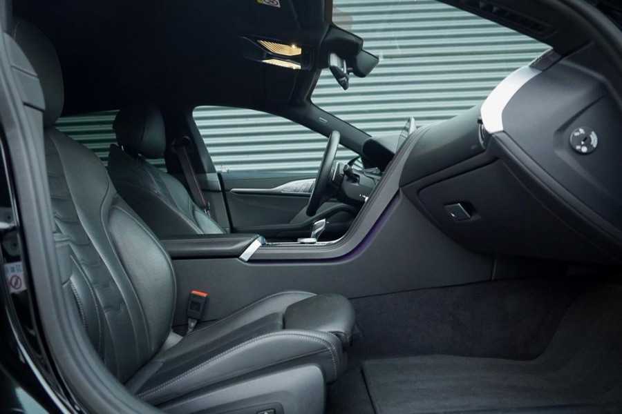 BMW 8 Serie Gran Coupé M850i xDrive High Executive / Drive Assist / 360 Camera / Stoelverwarming&koeling