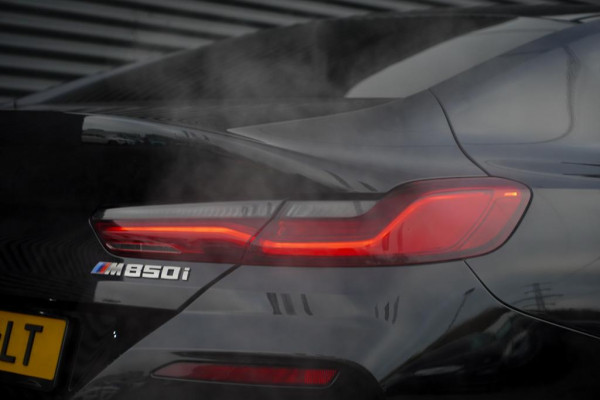 BMW 8 Serie Gran Coupé M850i xDrive High Executive / Drive Assist / 360 Camera / Stoelverwarming&koeling