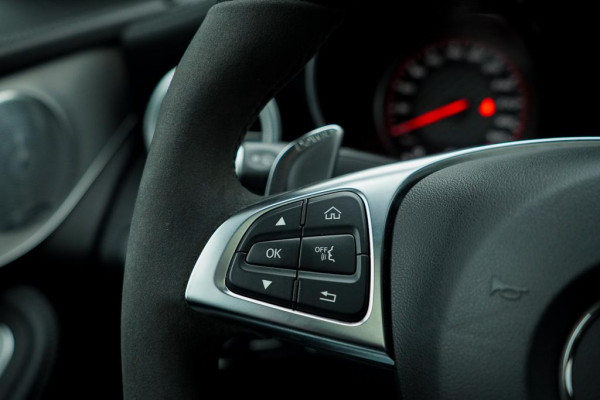 Mercedes-Benz GLC Coupé AMG 63 S 4MATIC+ / NL Auto / Keramisch / Performance Stoelen / Schuifdak