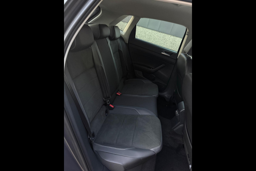 Volkswagen Polo 1.0 TSI Camera IQ Light CarPlay