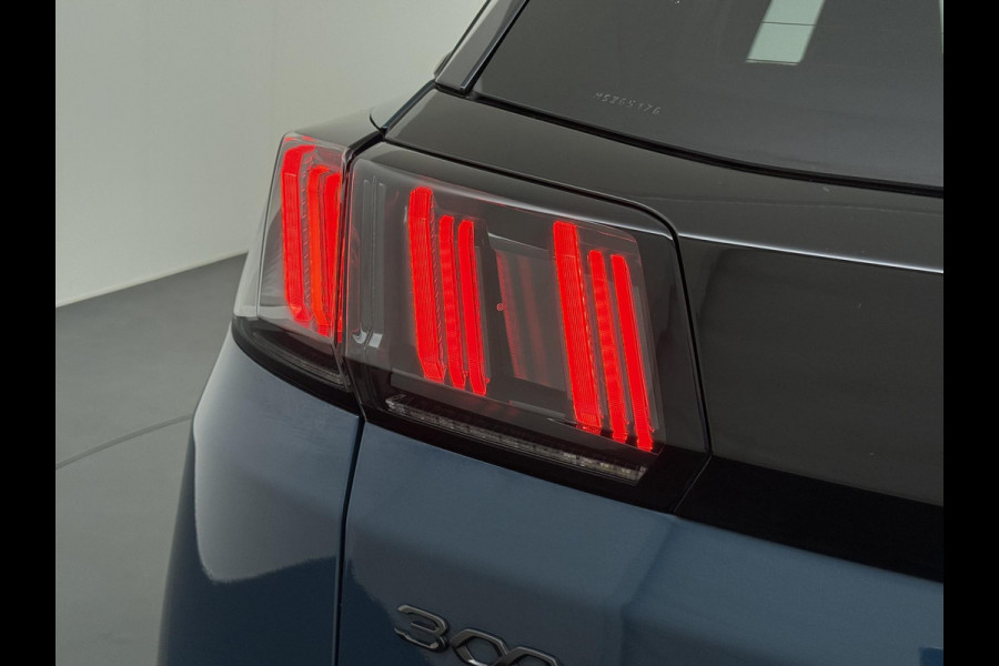 Peugeot 3008 1.6 HYbrid4 300 GT Pack Business VAN: €30.900,- VOOR: €28.330,- UW EINDEJAARSVOORDEEL: €2.570,- | BLACK PACK | PANO DAK | APPLE CARPLAY / ANDROID AUTO | AFN. TREKHAAK | FOCAL AUDIO | 300 PK! | MEM. STOEL MET MASSAGE |