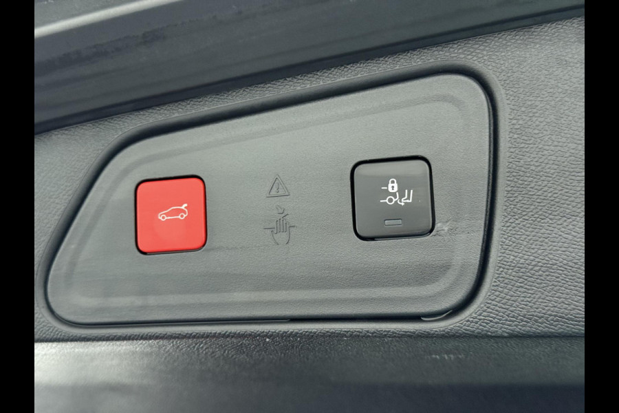 Peugeot 3008 1.6 HYbrid4 300 GT Pack Business VAN: €30.900,- VOOR: €28.330,- UW EINDEJAARSVOORDEEL: €2.570,- | BLACK PACK | PANO DAK | APPLE CARPLAY / ANDROID AUTO | AFN. TREKHAAK | FOCAL AUDIO | 300 PK! | MEM. STOEL MET MASSAGE |