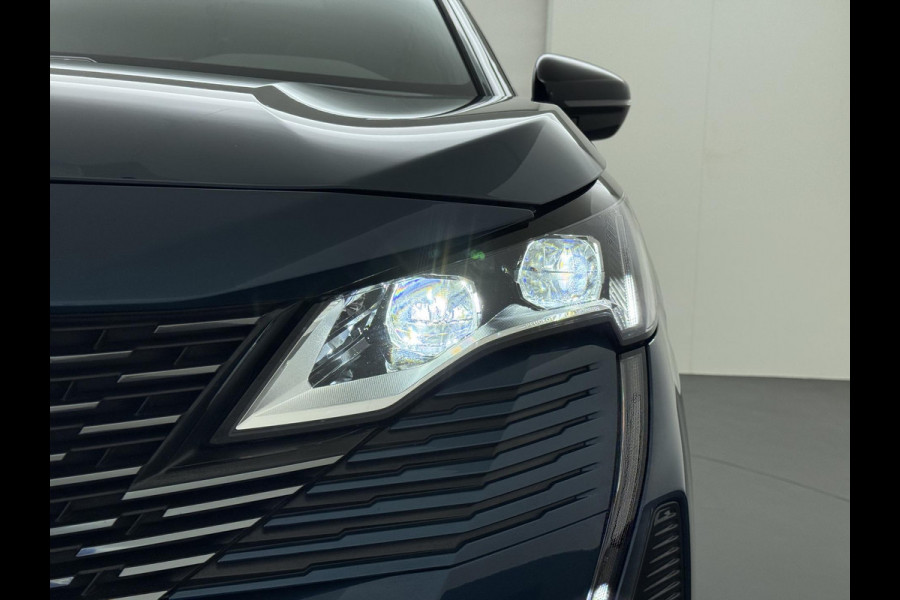 Peugeot 3008 1.6 HYbrid4 300 GT Pack Business VAN: €30.900,- VOOR: €28.330,- UW EINDEJAARSVOORDEEL: €2.570,- | BLACK PACK | PANO DAK | APPLE CARPLAY / ANDROID AUTO | AFN. TREKHAAK | FOCAL AUDIO | 300 PK! | MEM. STOEL MET MASSAGE |
