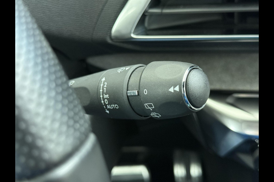 Peugeot 3008 1.6 HYbrid4 300 GT Pack Business VAN: €30.900,- VOOR: €28.330,- UW EINDEJAARSVOORDEEL: €2.570,- | BLACK PACK | PANO DAK | APPLE CARPLAY / ANDROID AUTO | AFN. TREKHAAK | FOCAL AUDIO | 300 PK! | MEM. STOEL MET MASSAGE |