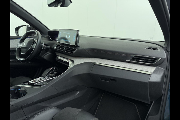 Peugeot 3008 1.6 HYbrid4 300 GT Pack Business VAN: €30.900,- VOOR: €28.330,- UW EINDEJAARSVOORDEEL: €2.570,- | BLACK PACK | PANO DAK | APPLE CARPLAY / ANDROID AUTO | AFN. TREKHAAK | FOCAL AUDIO | 300 PK! | MEM. STOEL MET MASSAGE |