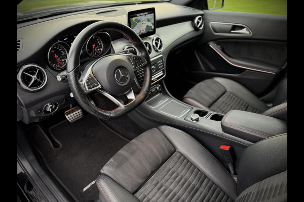 Mercedes-Benz GLA 180 AMG Panoramadak|Camera|Stoelverw.|Night pakket|Keyless-Go|