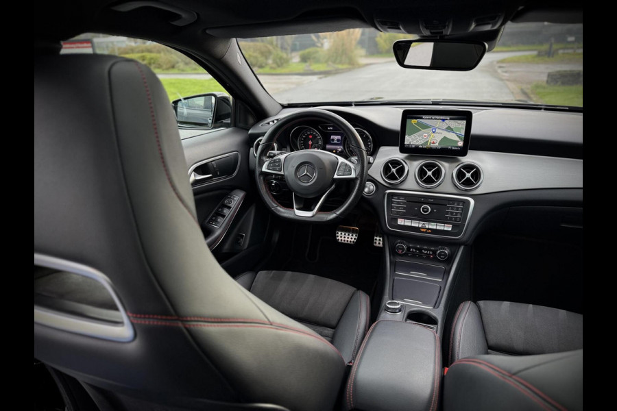 Mercedes-Benz GLA 180 AMG Panoramadak|Camera|Stoelverw.|Night pakket|Keyless-Go|