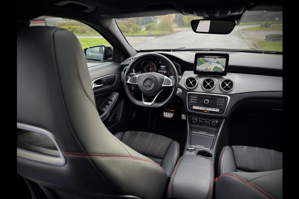 Mercedes-Benz GLA 180 AMG Panoramadak|Camera|Stoelverw.|Night pakket|Keyless-Go|
