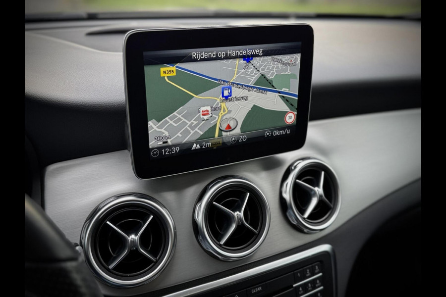 Mercedes-Benz GLA 180 AMG Panoramadak|Camera|Stoelverw.|Night pakket|Keyless-Go|