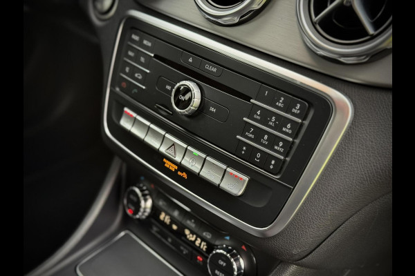 Mercedes-Benz GLA 180 AMG Panoramadak|Camera|Stoelverw.|Night pakket|Keyless-Go|