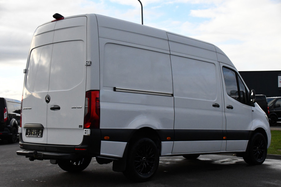 Mercedes-Benz Sprinter 319 V6 3.0 CDI L2H2 PB Edition Camera, Cruise, Carplay, 190pk, Automaat, LED, Stoelverwarming, Trekhaak, Standkachel, Uniek!