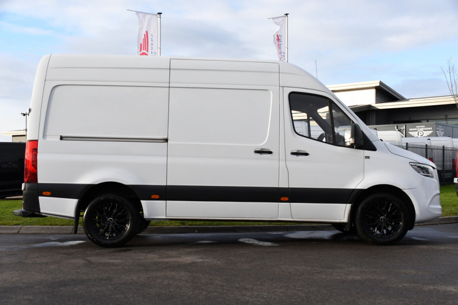 Mercedes-Benz Sprinter 319 V6 3.0 CDI L2H2 PB Edition Camera, Cruise, Carplay, 190pk, Automaat, LED, Stoelverwarming, Trekhaak, Standkachel, Uniek!