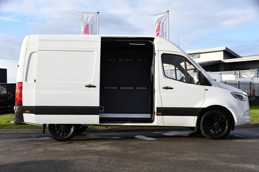 Mercedes-Benz Sprinter 319 V6 3.0 CDI L2H2 PB Edition Camera, Cruise, Carplay, 190pk, Automaat, LED, Stoelverwarming, Trekhaak, Standkachel, Uniek!