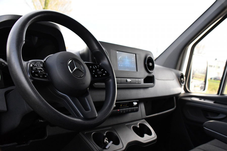 Mercedes-Benz Sprinter 319 V6 3.0 CDI L2H2 PB Edition Camera, Cruise, Carplay, 190pk, Automaat, LED, Stoelverwarming, Trekhaak, Standkachel, Uniek!