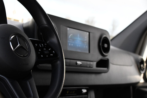 Mercedes-Benz Sprinter 319 V6 3.0 CDI L2H2 PB Edition Camera, Cruise, Carplay, 190pk, Automaat, LED, Stoelverwarming, Trekhaak, Standkachel, Uniek!