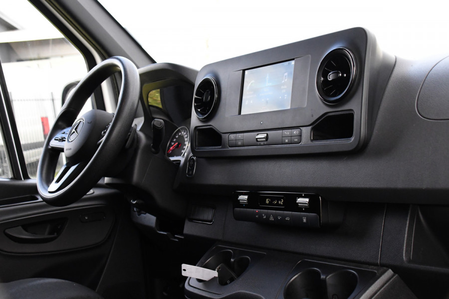 Mercedes-Benz Sprinter 319 V6 3.0 CDI L2H2 PB Edition Camera, Cruise, Carplay, 190pk, Automaat, LED, Stoelverwarming, Trekhaak, Standkachel, Uniek!
