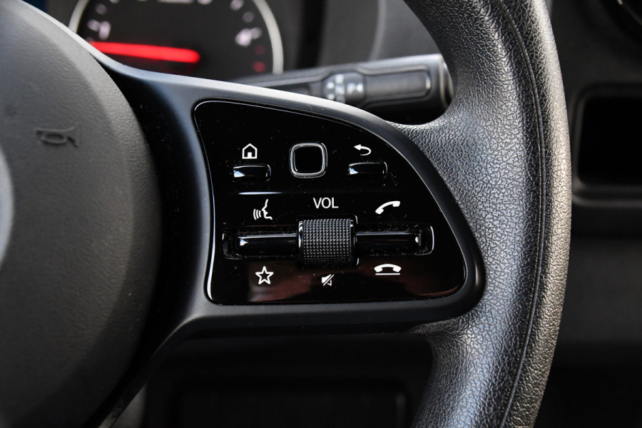 Mercedes-Benz Sprinter 319 V6 3.0 CDI L2H2 PB Edition Camera, Cruise, Carplay, 190pk, Automaat, LED, Stoelverwarming, Trekhaak, Standkachel, Uniek!