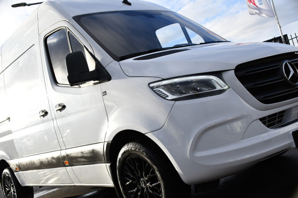Mercedes-Benz Sprinter 319 V6 3.0 CDI L2H2 PB Edition Camera, Cruise, Carplay, 190pk, Automaat, LED, Stoelverwarming, Trekhaak, Standkachel, Uniek!