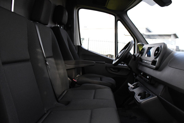 Mercedes-Benz Sprinter 319 V6 3.0 CDI L2H2 PB Edition Camera, Cruise, Carplay, 190pk, Automaat, LED, Stoelverwarming, Trekhaak, Standkachel, Uniek!