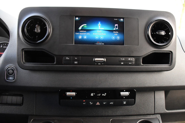 Mercedes-Benz Sprinter 319 V6 3.0 CDI L2H2 PB Edition Camera, Cruise, Carplay, 190pk, Automaat, LED, Stoelverwarming, Trekhaak, Standkachel, Uniek!