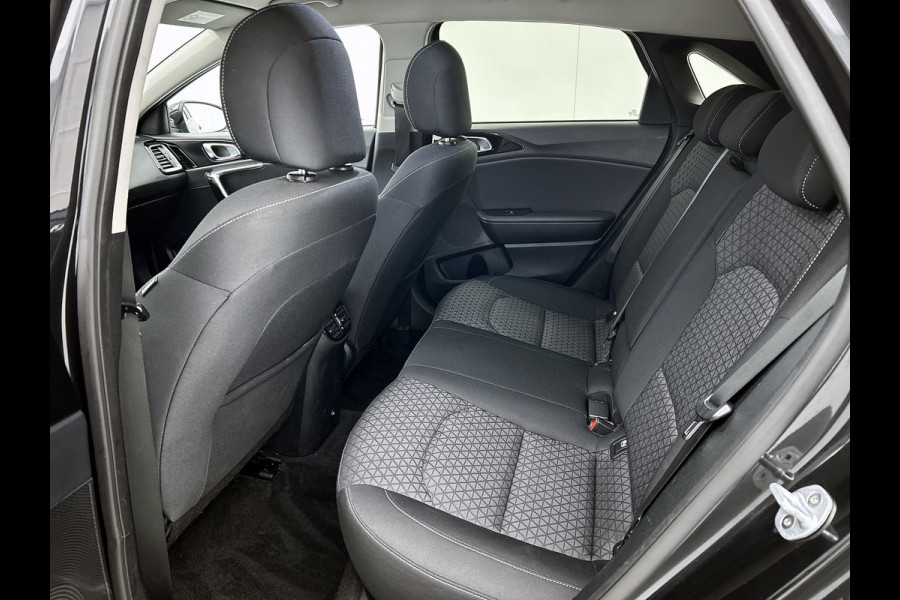 Kia Ceed 1.4 T-GDi DynamicLine | 140PK | CARPLAY | STUUR STOELVERW | ADD CRUISE | CLIMATE | LANE ASS |ACHTERCAM | PERF ONDERHOUD |