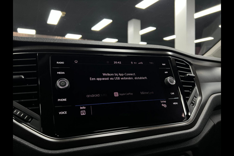 Volkswagen T-Roc 1.0 TSI | Carplay | Lane | Virtual |Led |