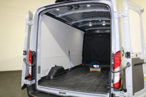 Ford E-Transit 350 L3 H2 Trend 68 kWh Navigatie Adapt. Cruise 360 Camera