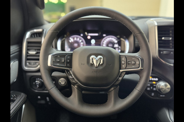Dodge Ram MY25 Laramie High Spec SST 3.0L TT 420pk pass.scherm