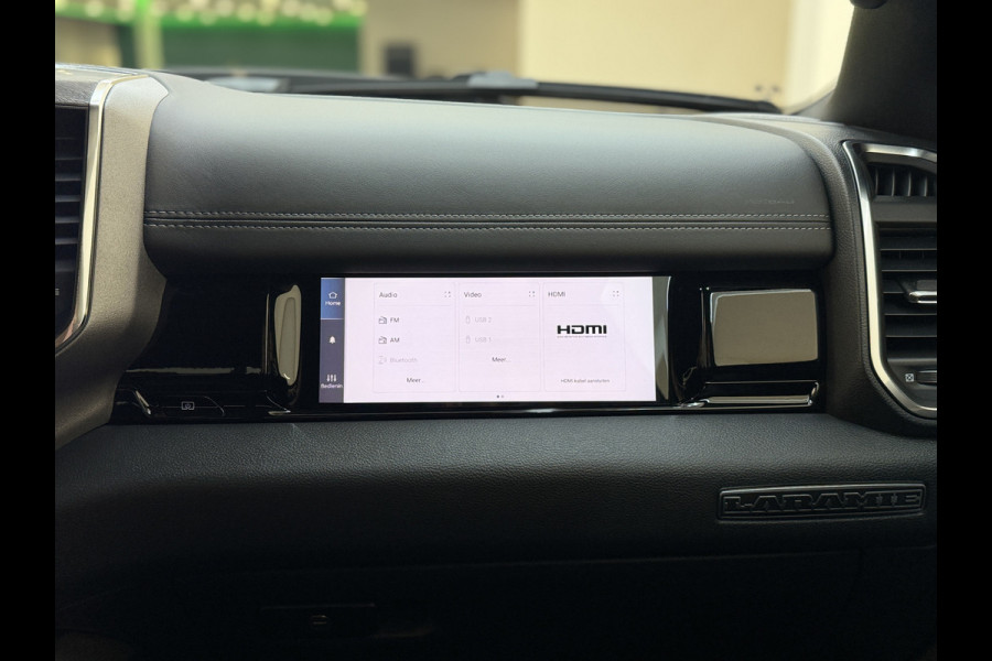 Dodge Ram MY25 Laramie High Spec SST 3.0L TT 420pk pass.scherm