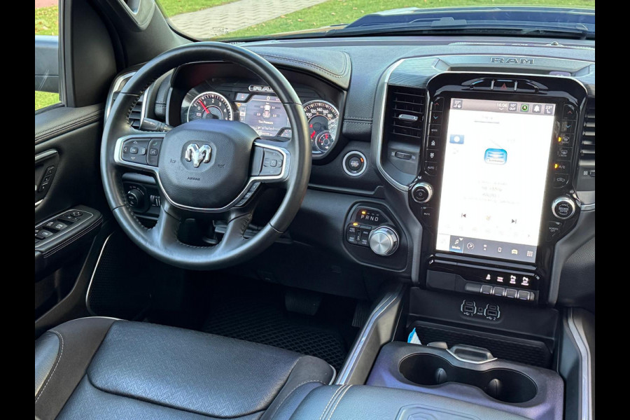 Dodge Ram 1500 5.7 V8 4x4 Laramie Night 22inch / PANO / LPG / NL-AUTO