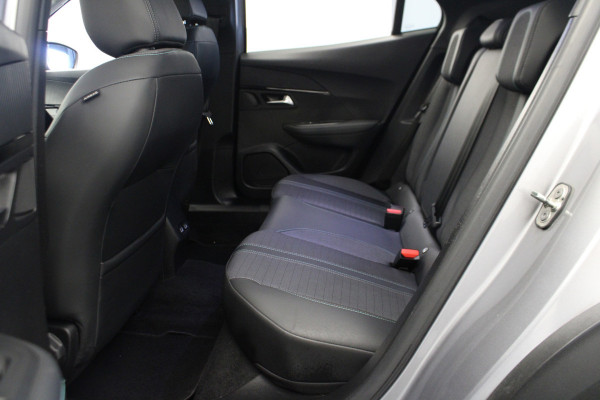 Peugeot 2008 1.2 PureTech Allure Pack |Camera|Navi|